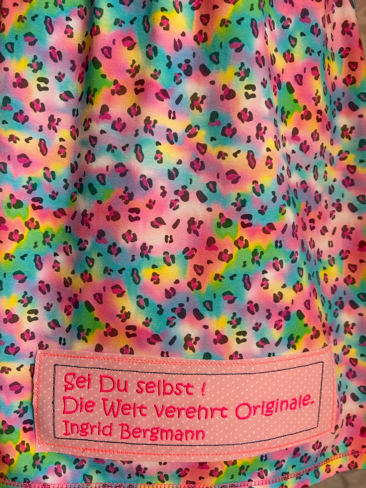 Rock Regenbogen-Leopard 🌈🐆