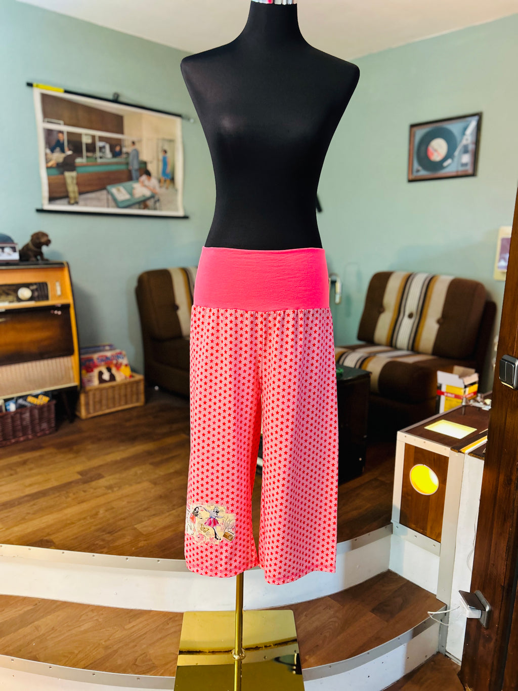 Culotte-Wohlfühlhose Good Girls dance outside the rules - Sterne auf Rosa Retro