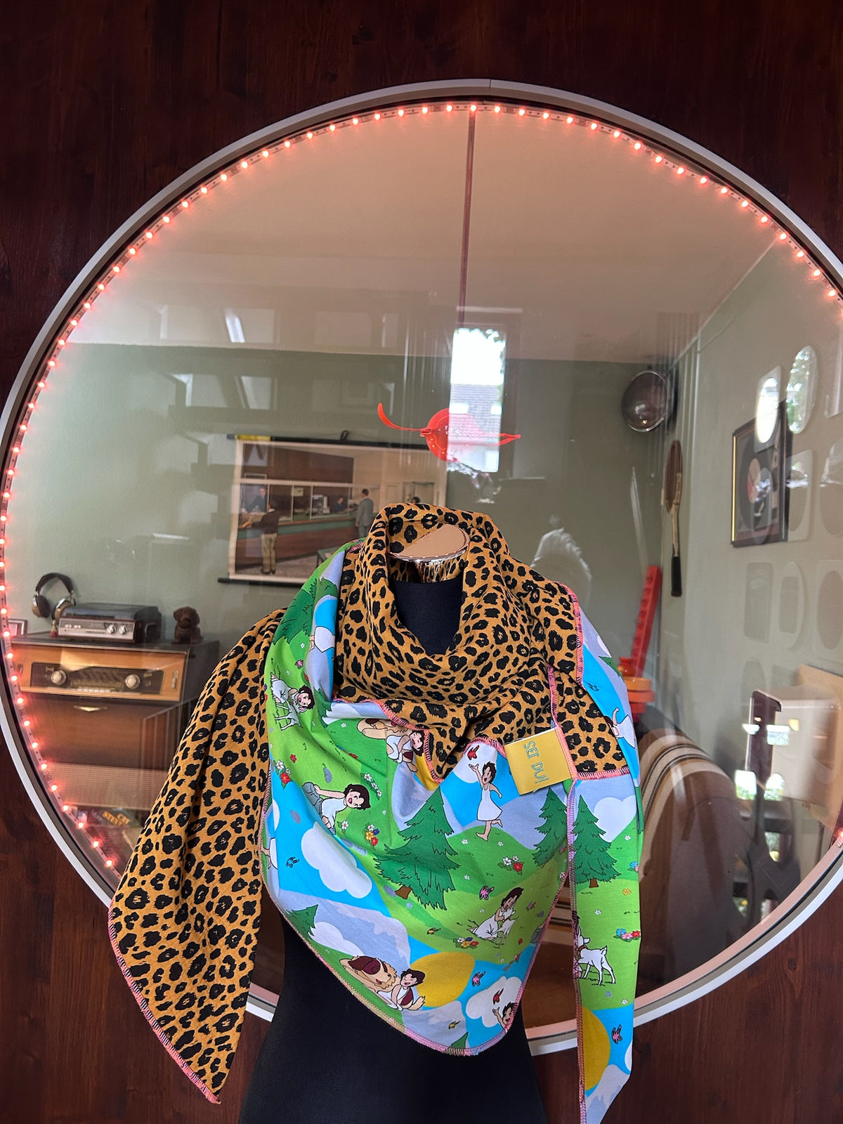 Musselin-Schal mit Leo- und Heidi-Motiv 🐆🌲